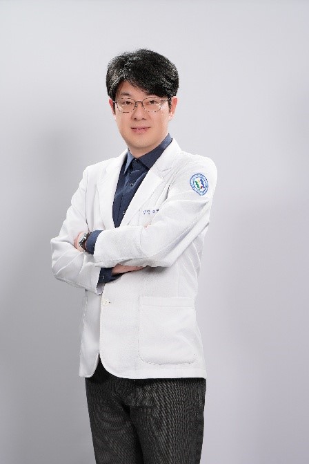 Jeonbuk National University (JBNU) Professor Oh Young-min Receives Academic Award from the Korean Society of Geriatric Neurosurgery 게시글 썸네일